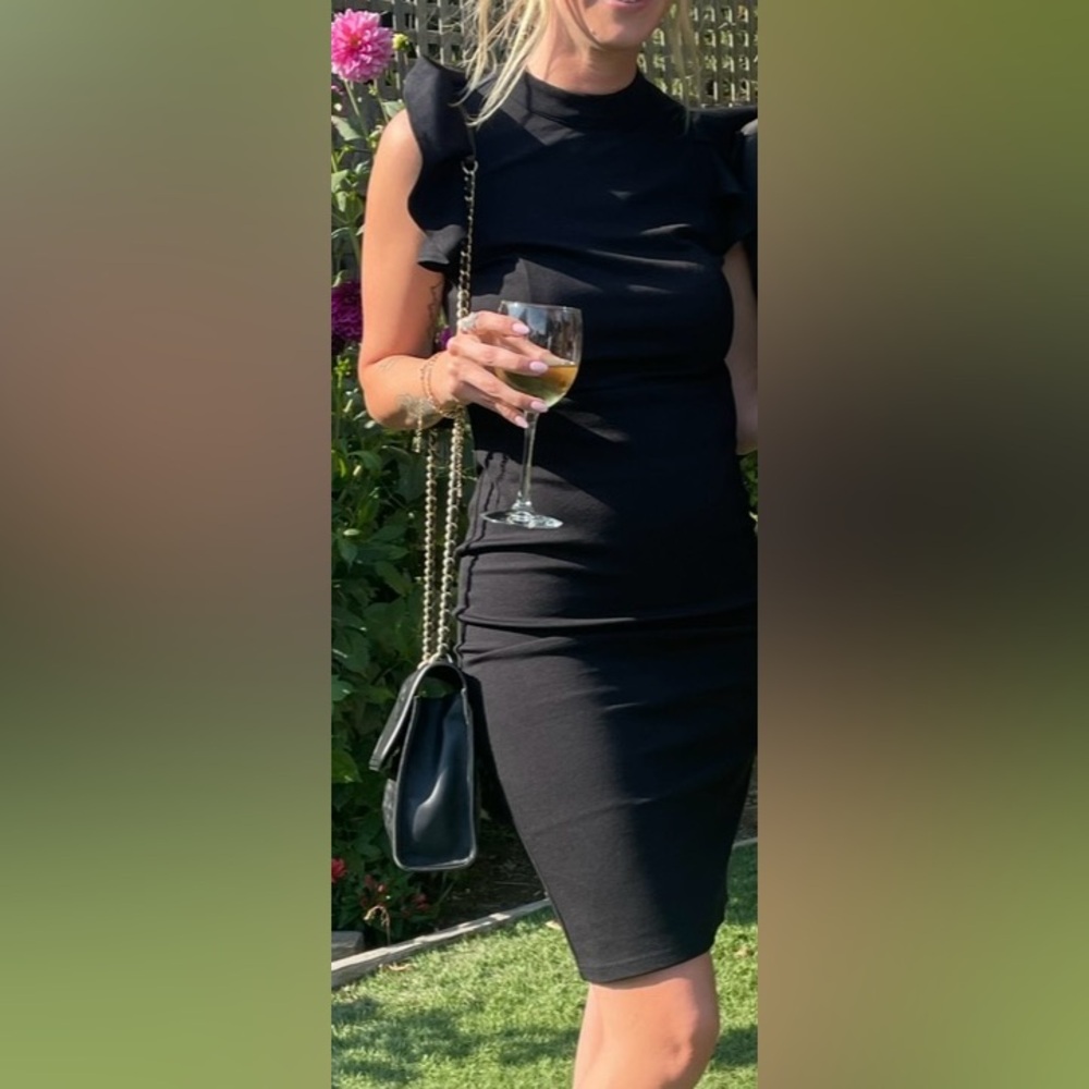 Lulu’s Chic Black Bodycon Dress
